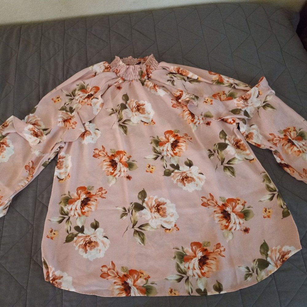 Pink Flowery Blouse for Women, Size Large (tight fit)